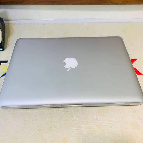 MacBook pro 2012 0