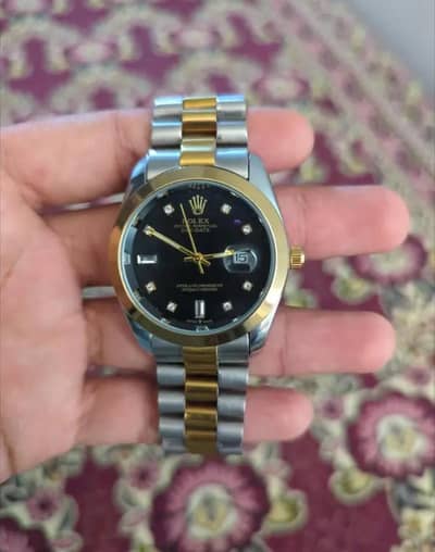 This watch creates premium feel on your hand