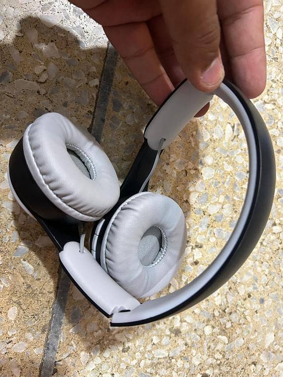 Wireless ExtraBass Headphones – Enjoy Deep Bass and Clear Sound