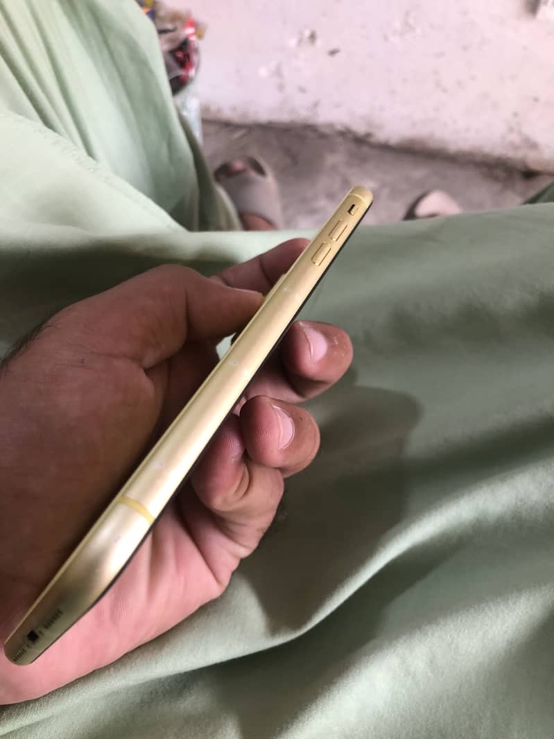 Apple iPhone 11 2