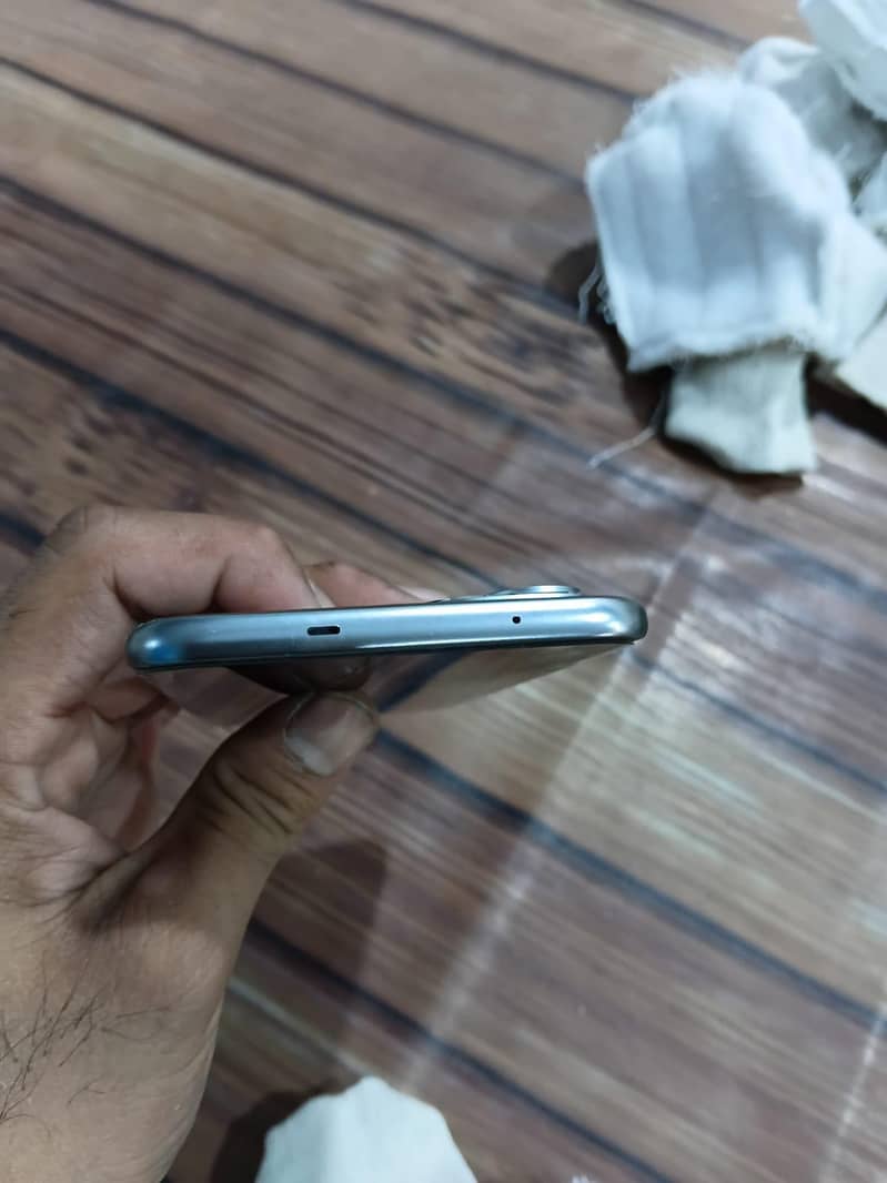 Tecno spark 40 pro plus 4