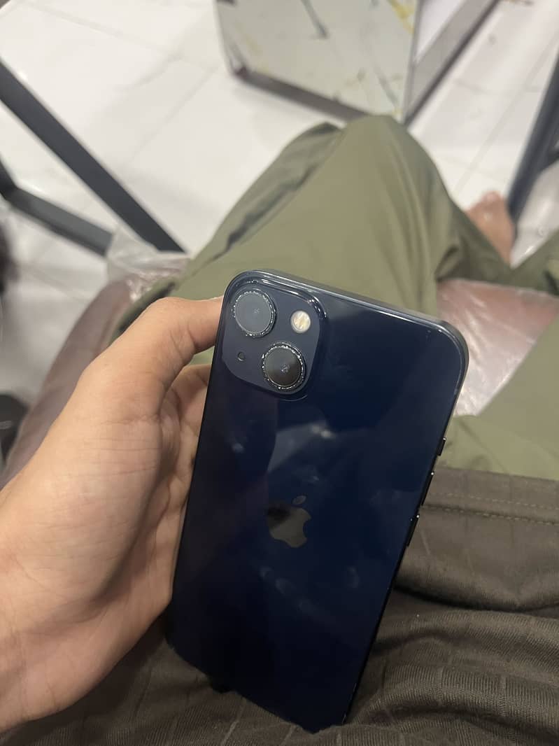 Apple iPhone 13 3
