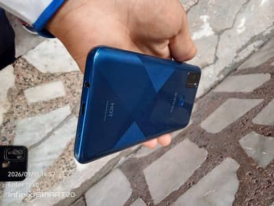 Infinix Hot 9 Play with box and charger hai sath