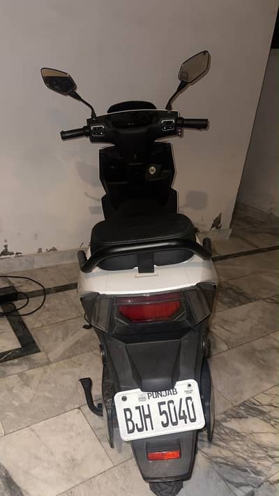 Evee Electric Scooty Lithium Battery - 2026 model