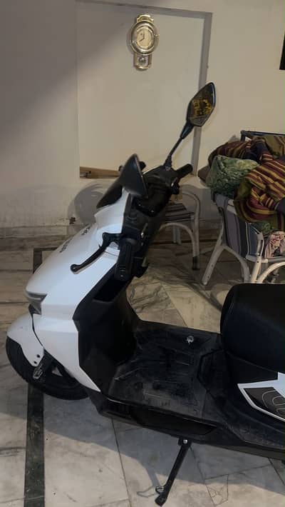 Evee Electric Scooty Lithium Battery - 2026 model