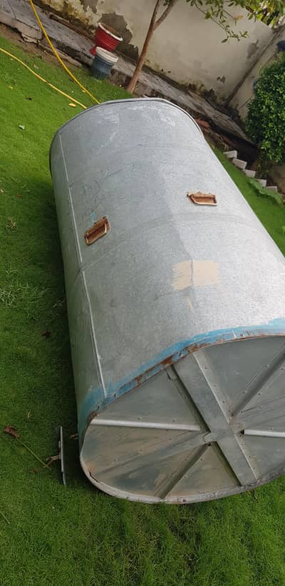 wheat storage drum , or punjabi mn bharola khty hn 10 borri gndm strge