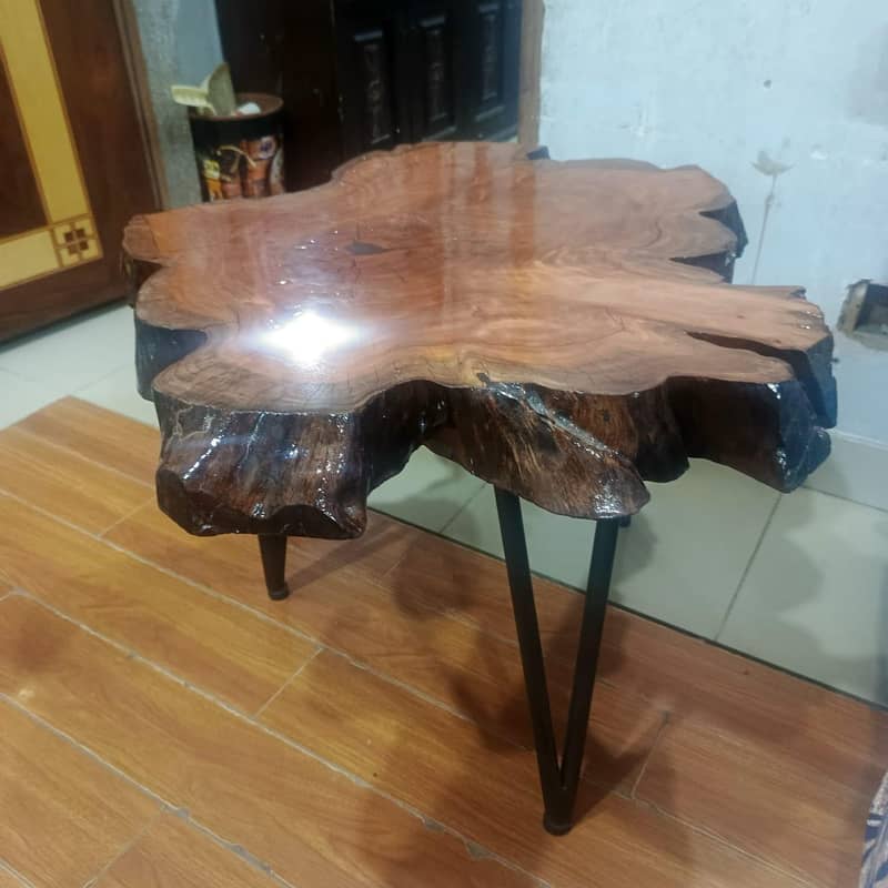 solid wooden table 0