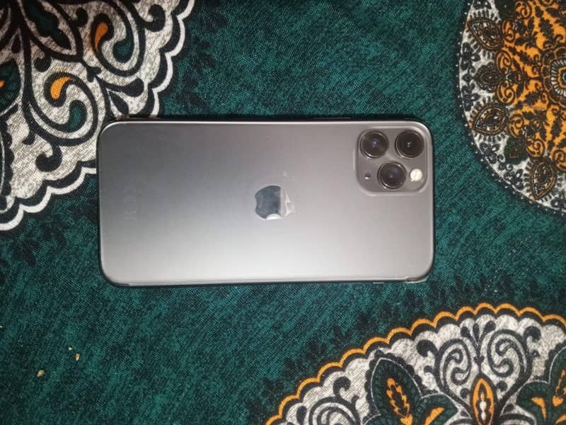 Apple iPhone 11 Pro 1