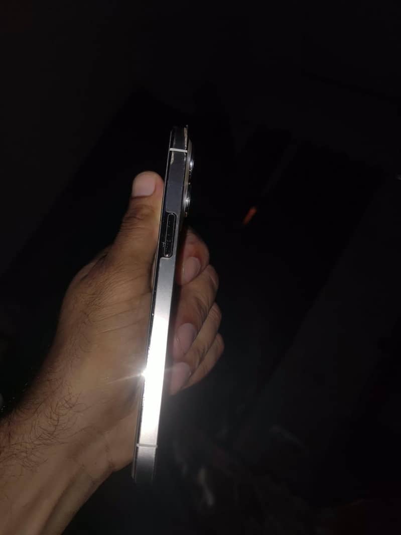 Apple iPhone 13 Pro 1