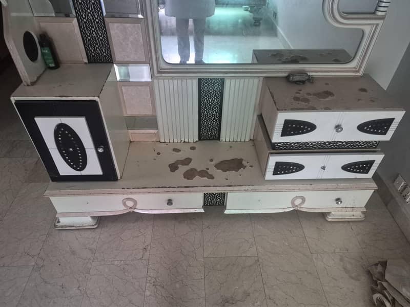 Dressing Table 1
