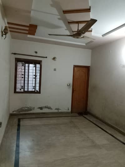 3 marla second floor portion awialable for Rent