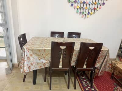 Dining table 5seater