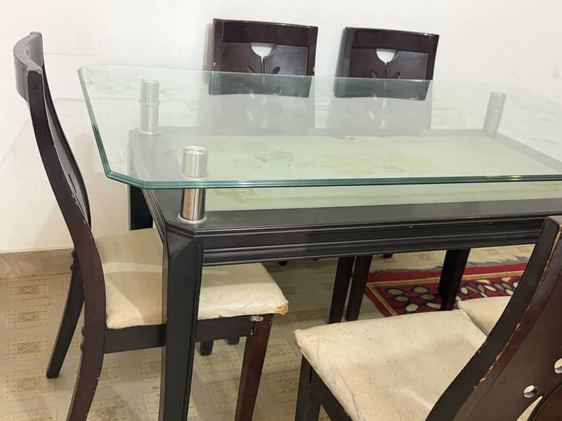 Dining table 5seater 3