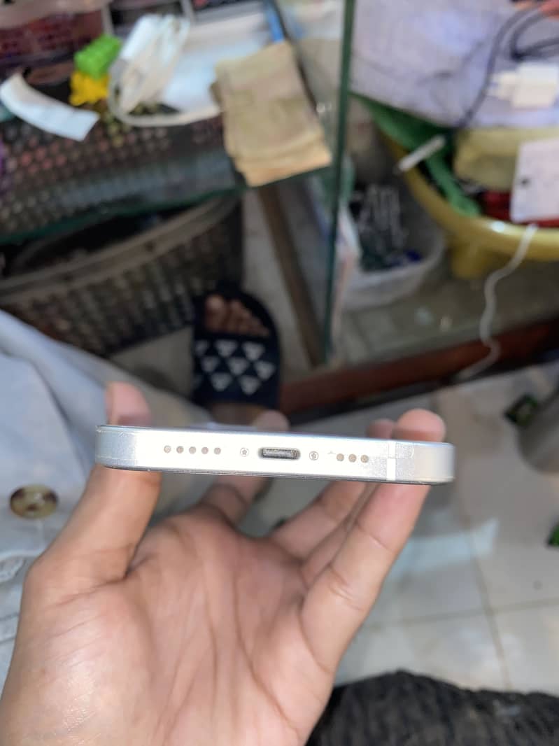 Apple iPhone 12 1