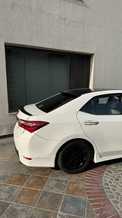 ROOF & TRUNK SPOILER COROLLA 2015-26 (03001580000)