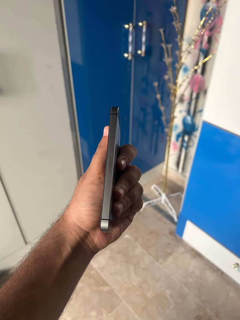 Apple iPhone 5s 4