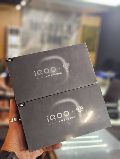 Brand New Box Pack Company Sealed IQOO 15 12/256GB Snapdragon 8 Elite5