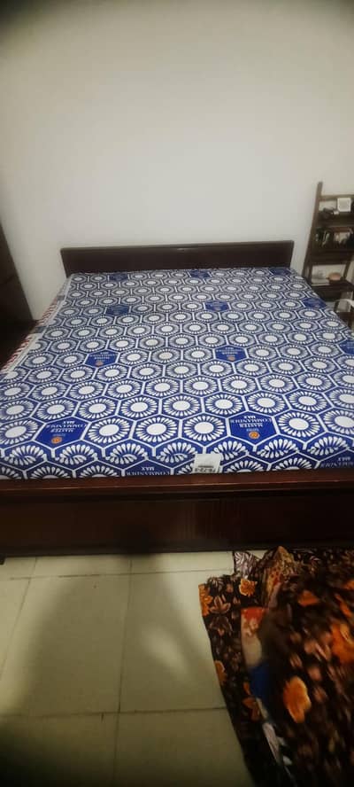 double bed mattress master foam 5inch very good condition