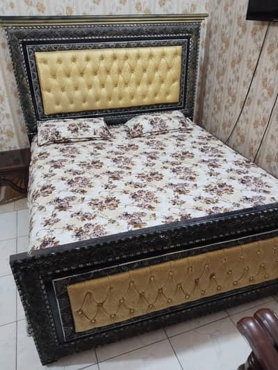 Beautiful King Size Iron Bed with Mattress – Good Condition