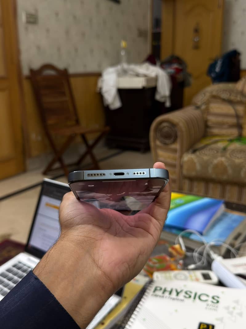 Apple iPhone 13 Pro Max 5