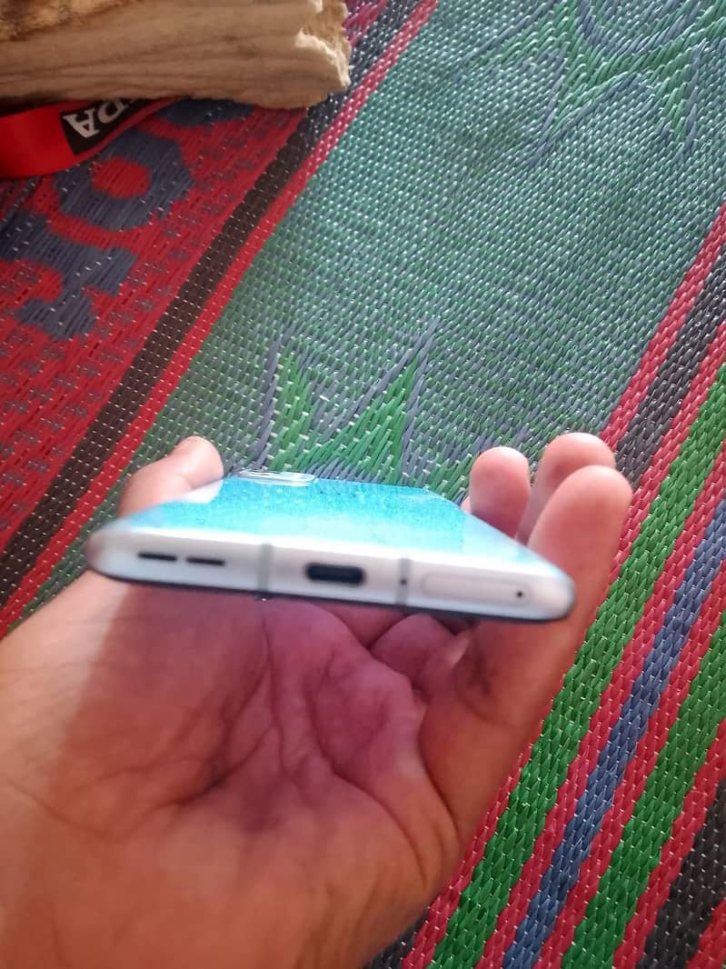 One Plus 9R 3