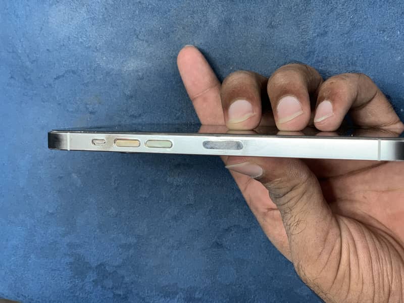 Apple iPhone 14 Pro Max 3