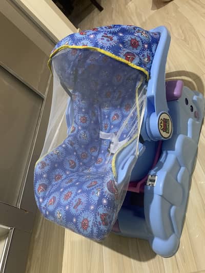 Baby carry cot