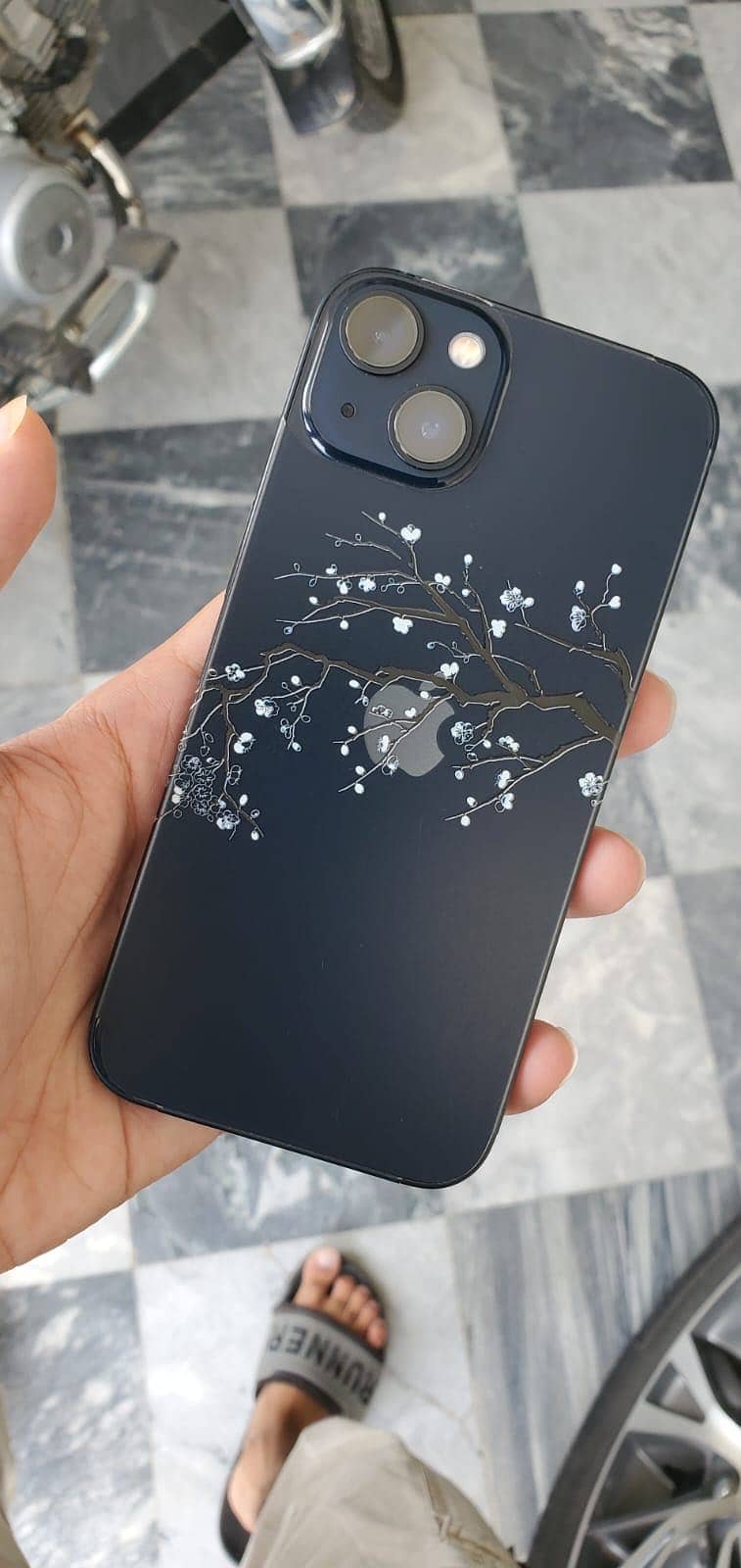 Apple iPhone 13 5