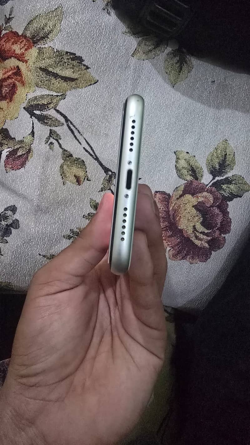 Apple iPhone 11 1