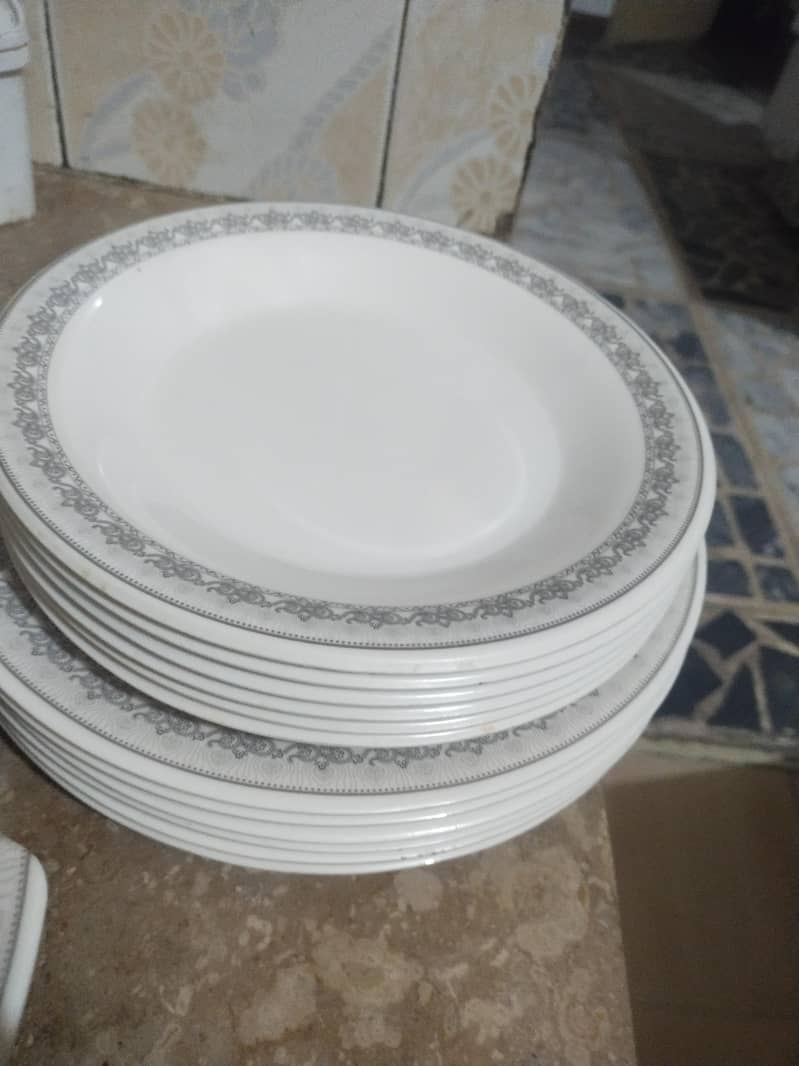 dinner set 3