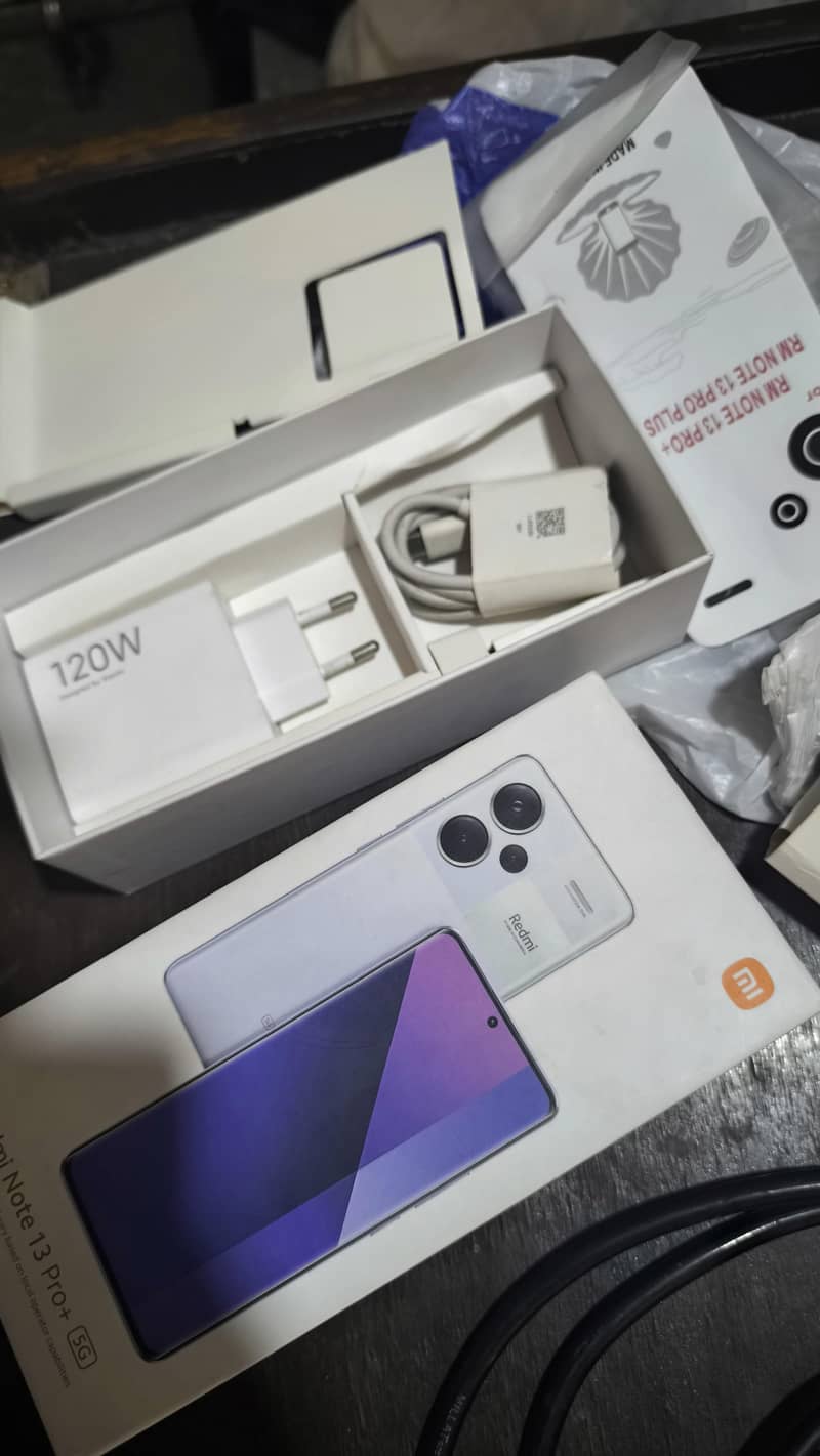 Xiaomi Redmi Note 13 Pro Plus 8