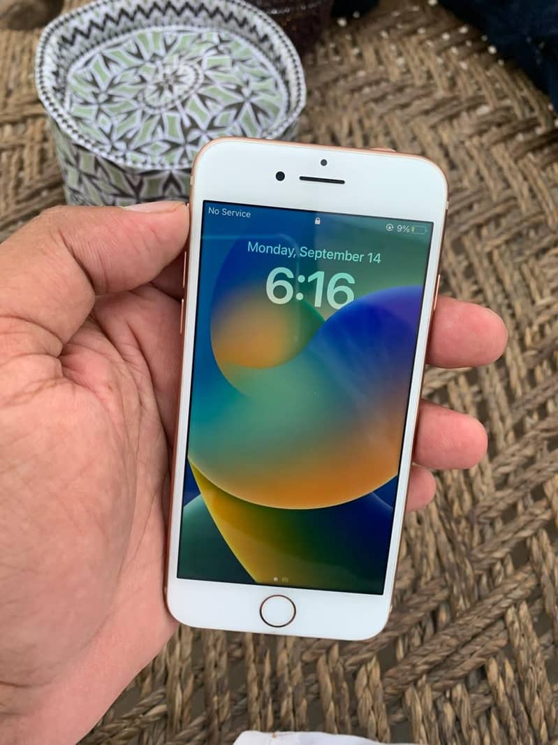 Apple iPhone 8 7