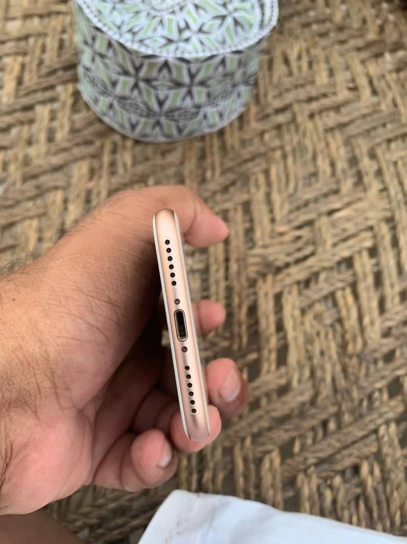 Apple iPhone 8 9