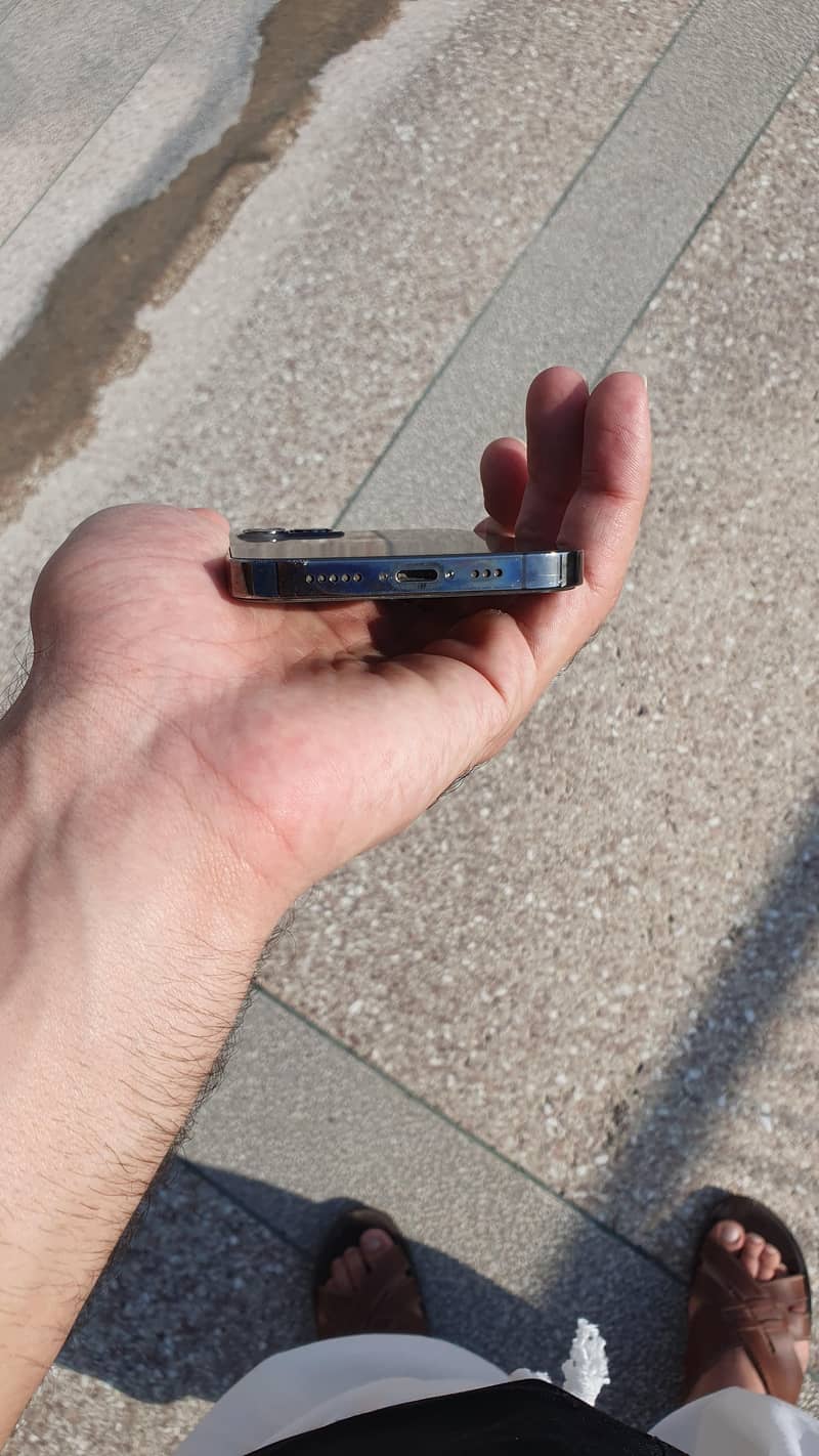 Apple iPhone 12 Pro 4