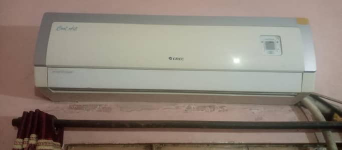Gree 1.5 ton AC for sale in very cheap price