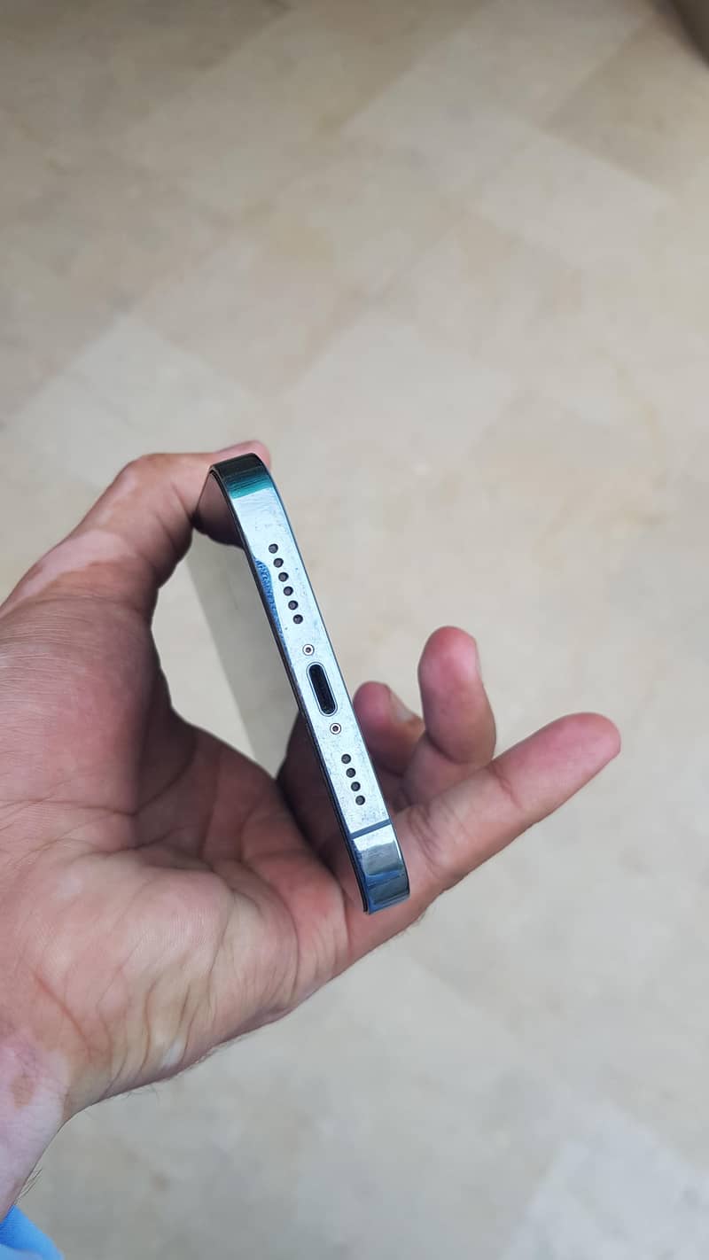 Apple iPhone 13 Pro Max 4