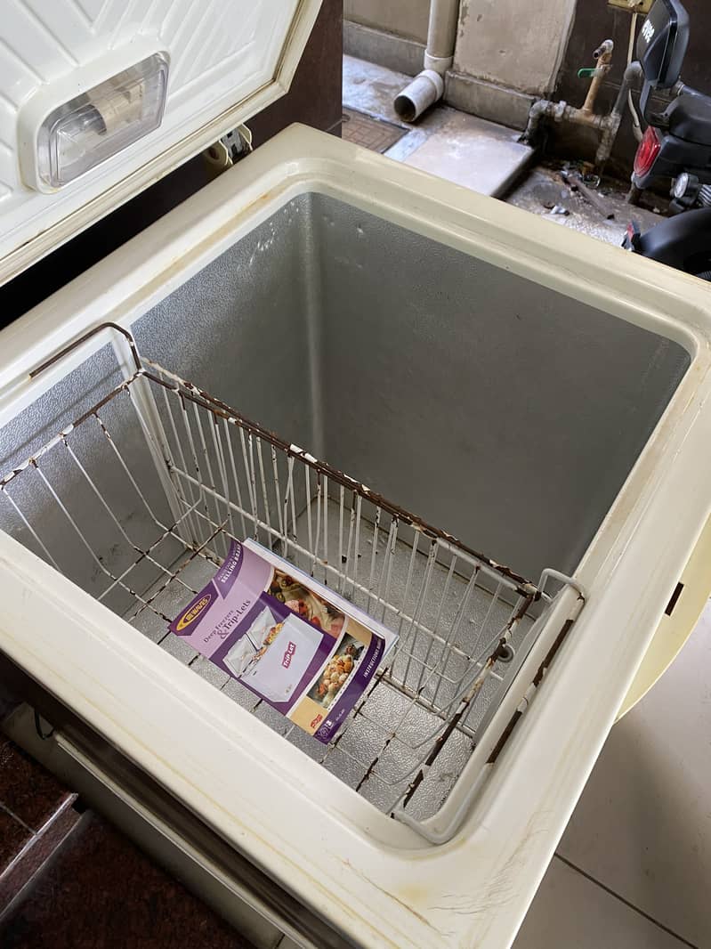 Waves Single Chest Deep Freezer – Energy Efficient & Spacious 0