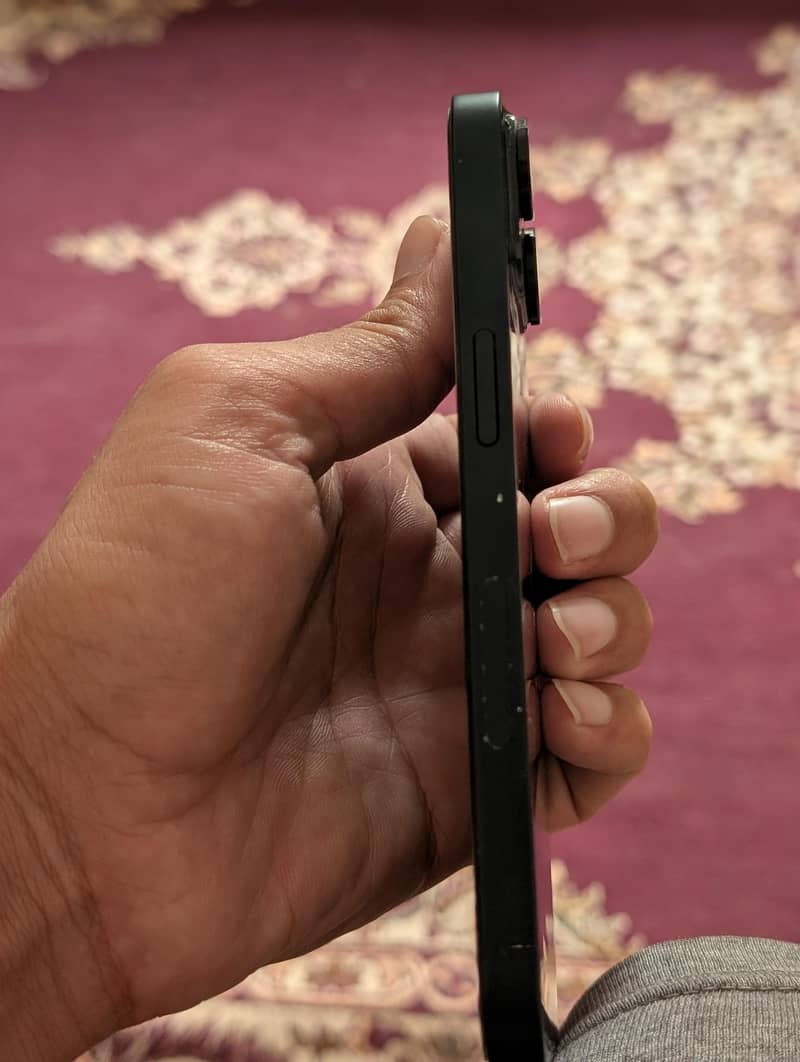 Apple iPhone 14 3