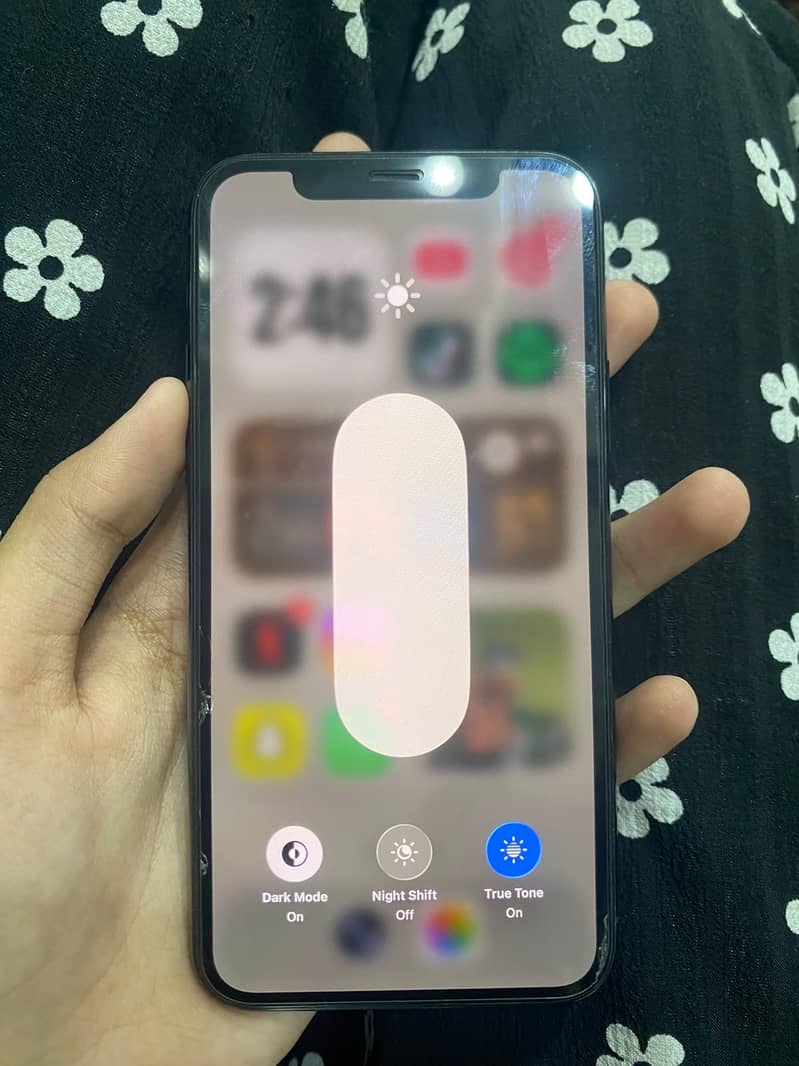 Iphone 11 pro 4