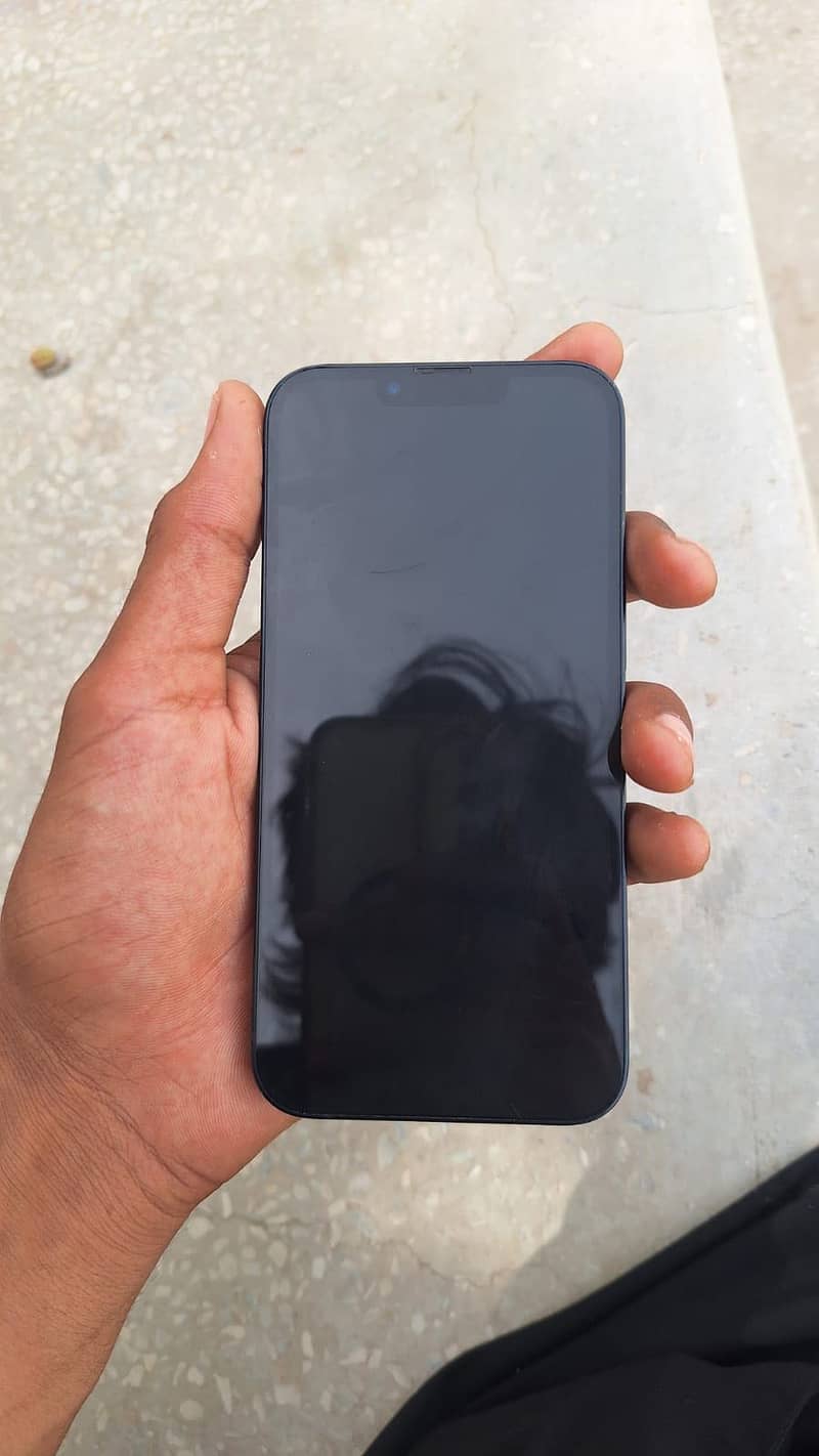 Apple iPhone 13 6