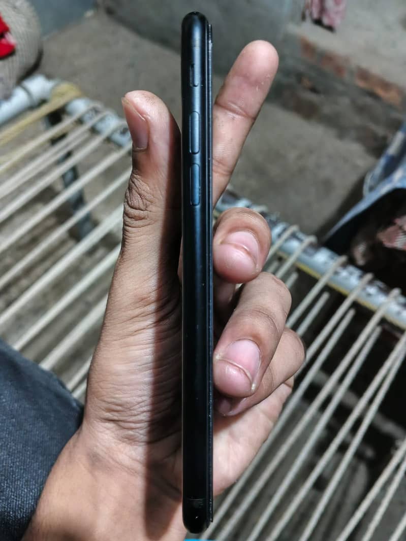 Apple iPhone SE 4