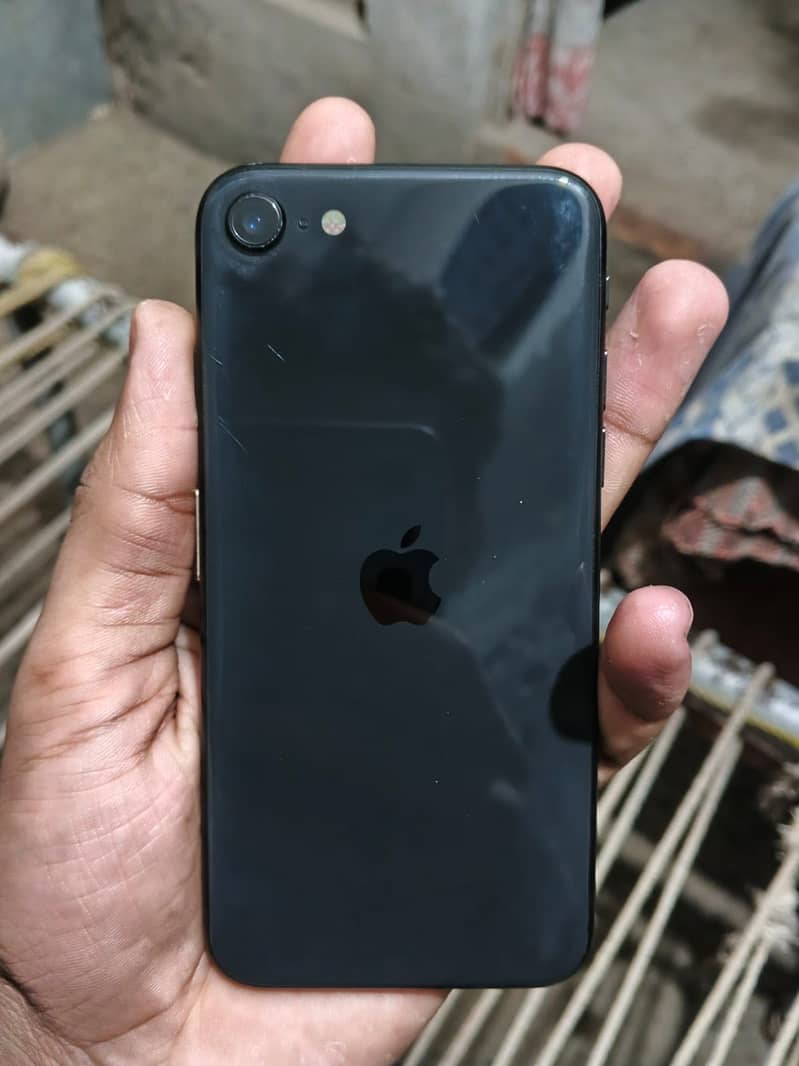 Apple iPhone SE 6