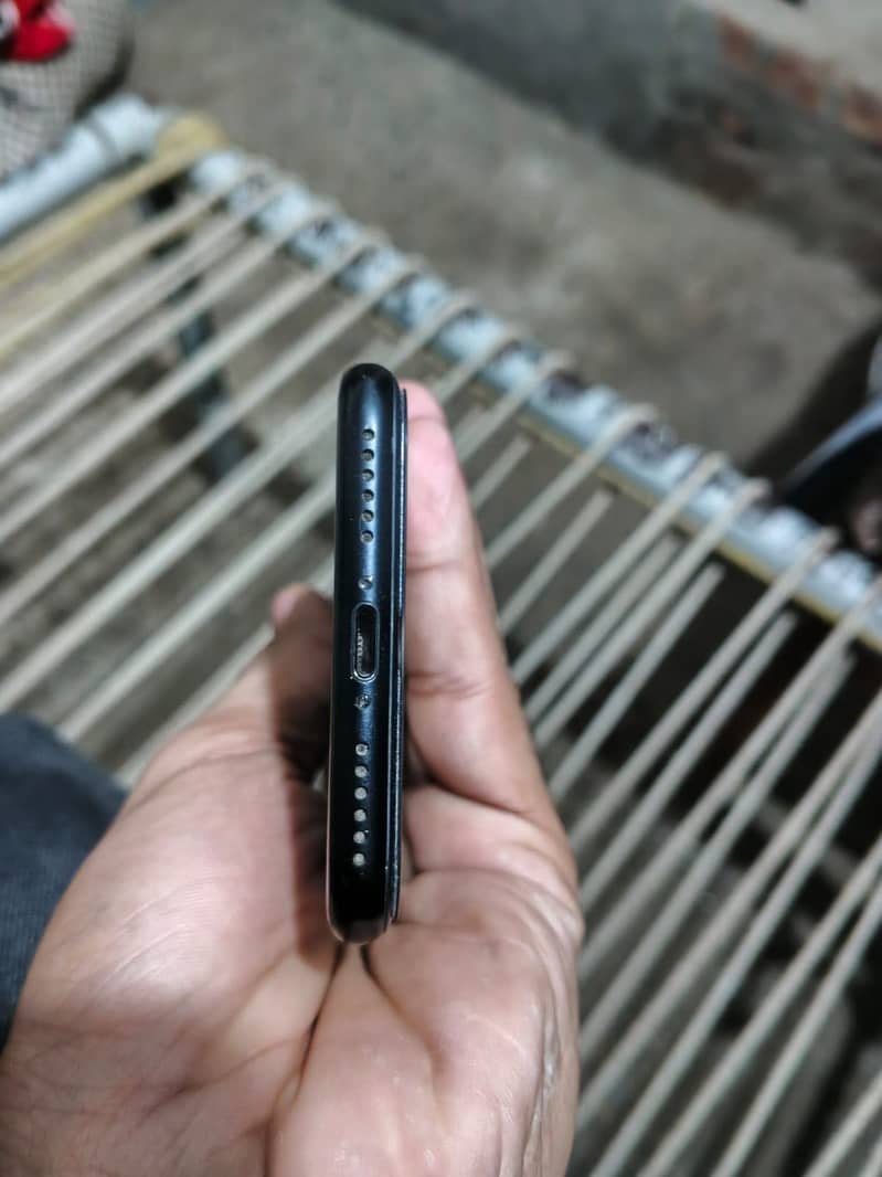 Apple iPhone SE 7