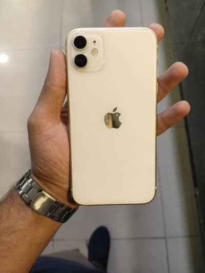 Apple iPhone 11 no pta in 10/10 condition