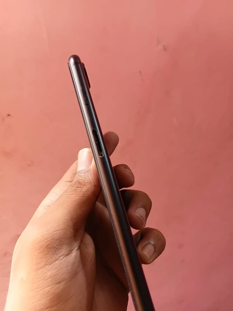 Apple iPhone 7 Plus 5