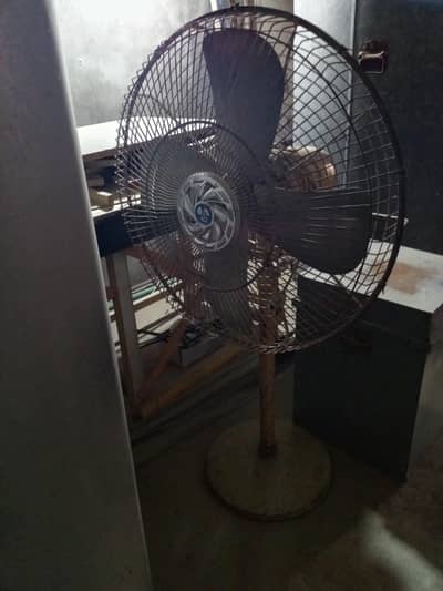 table fan