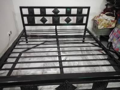 brand new iron bed king size