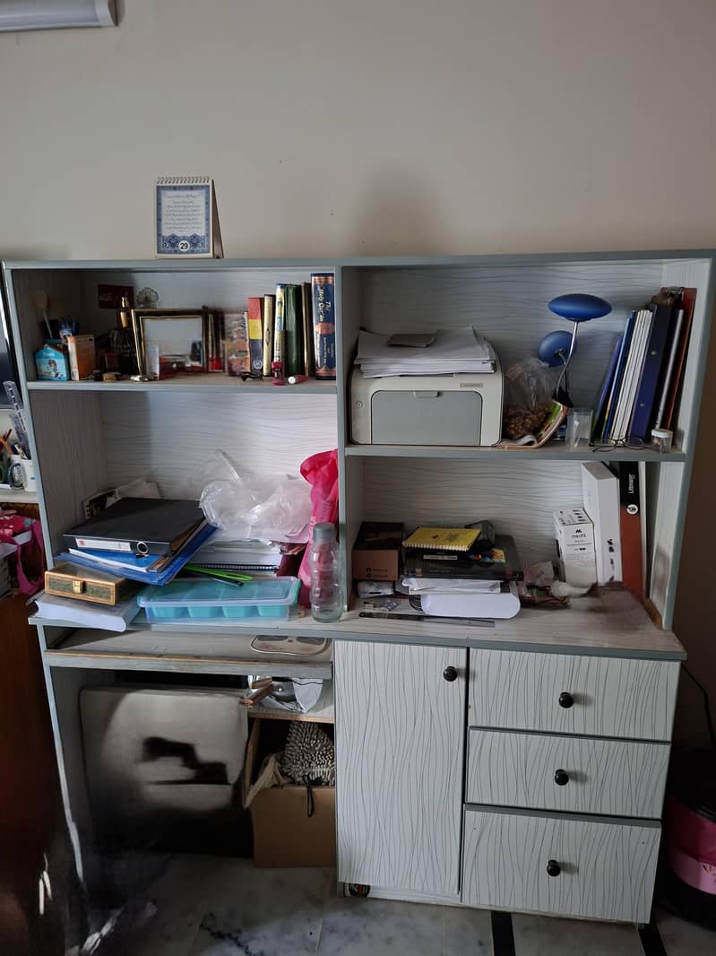 workstation with cabinets 0