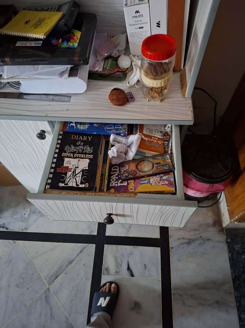 workstation with cabinets 1
