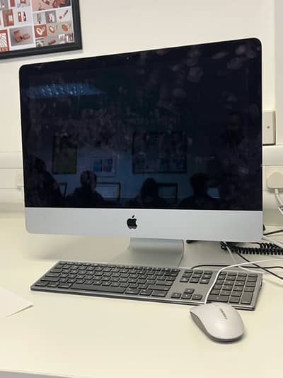 Apple iMac 2015 Late 4K 21" Retina Display (Best for Editing) AllinOne